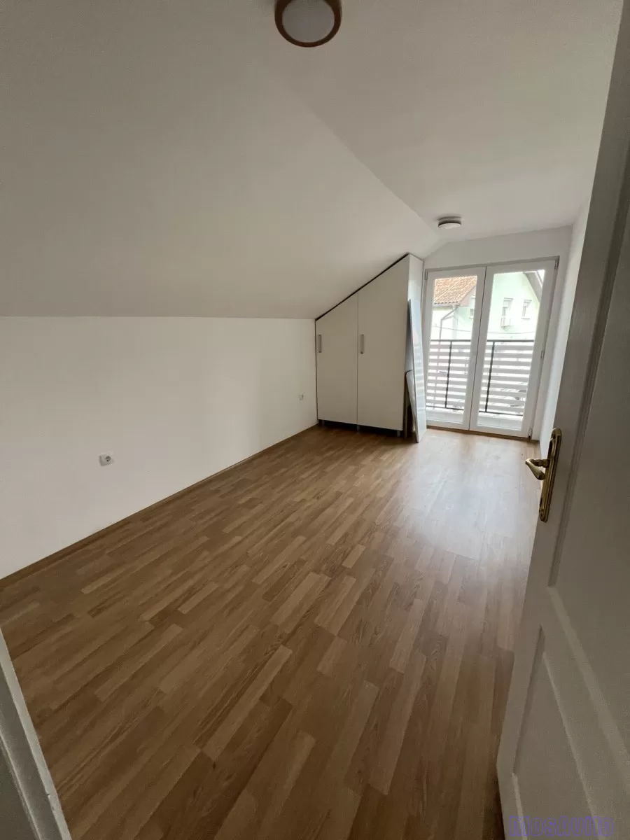 ДОМ В СРЕМСКОЙ КАМЕНИЦЕ, СЕРБИЯ, 73 м² Sremska Kamenica, Serbia