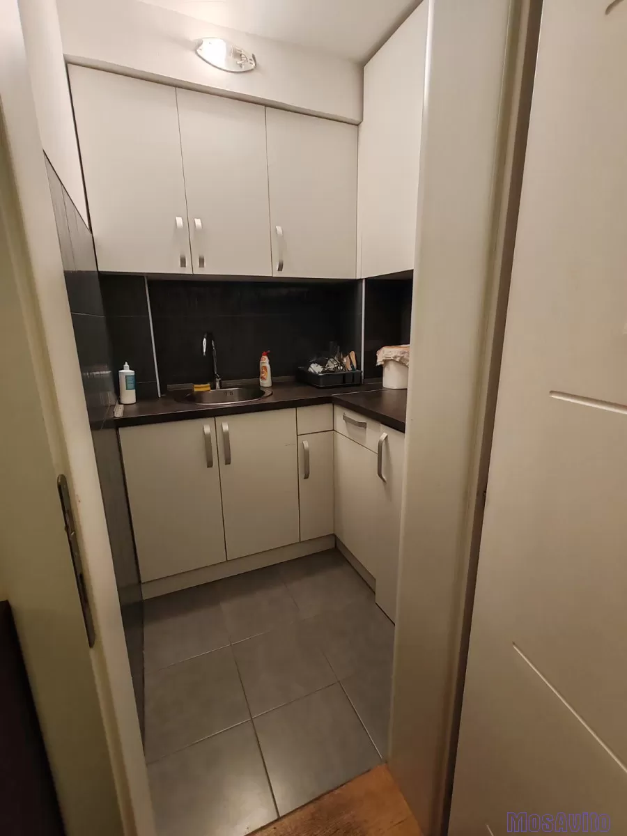 ТРЕХКОМНАТНАЯ КВАРТИРА - 72 м², Нови Сад