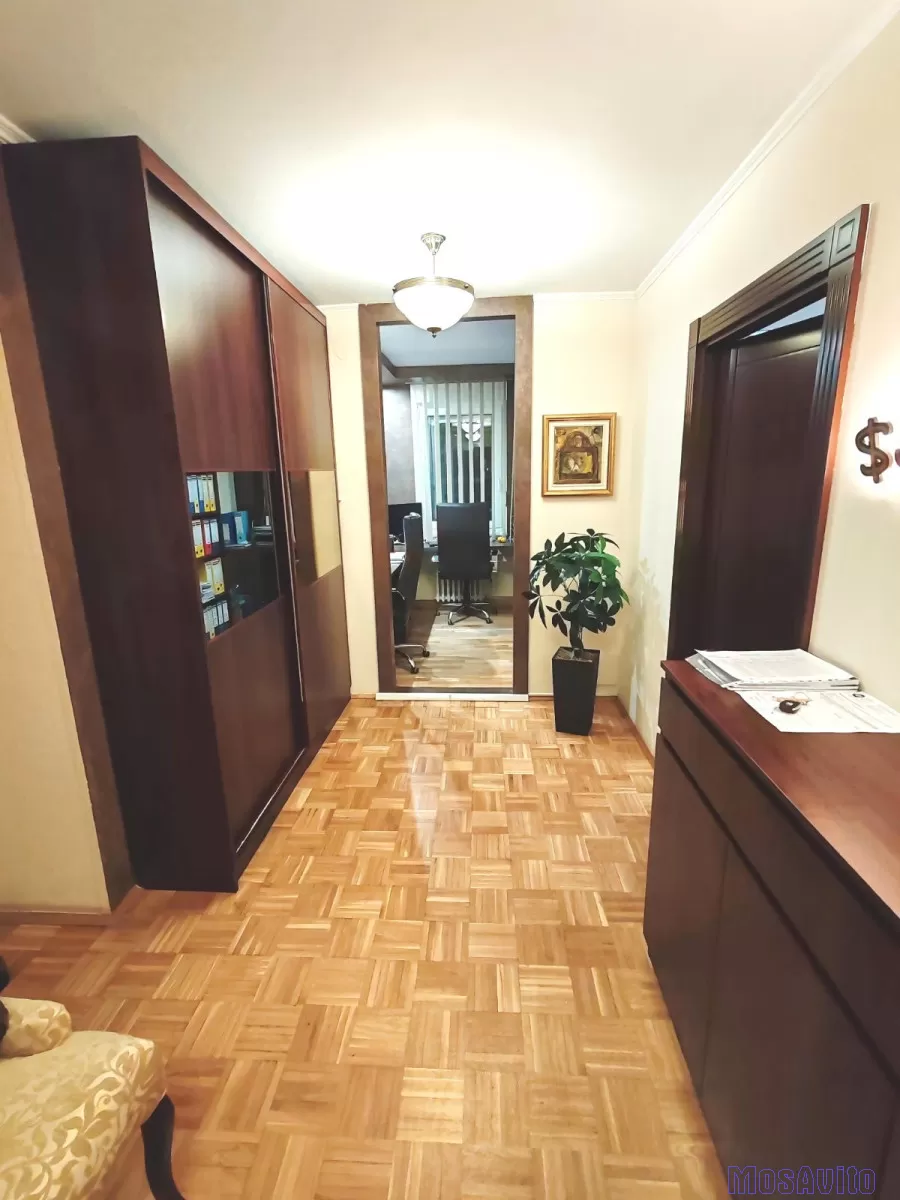 ТРЕХКОМНАТНАЯ КВАРТИРА - 72 м², Нови Сад