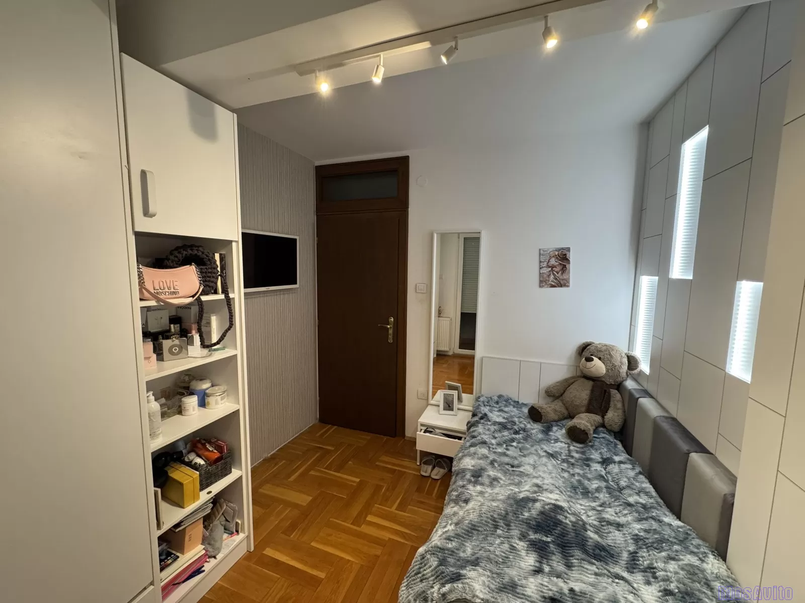 ЧЕТЫРЕХКОМНАТНАЯ КВАРТИРА, 100 м² Socijalno, Žitni trg, Novi Sad 21000