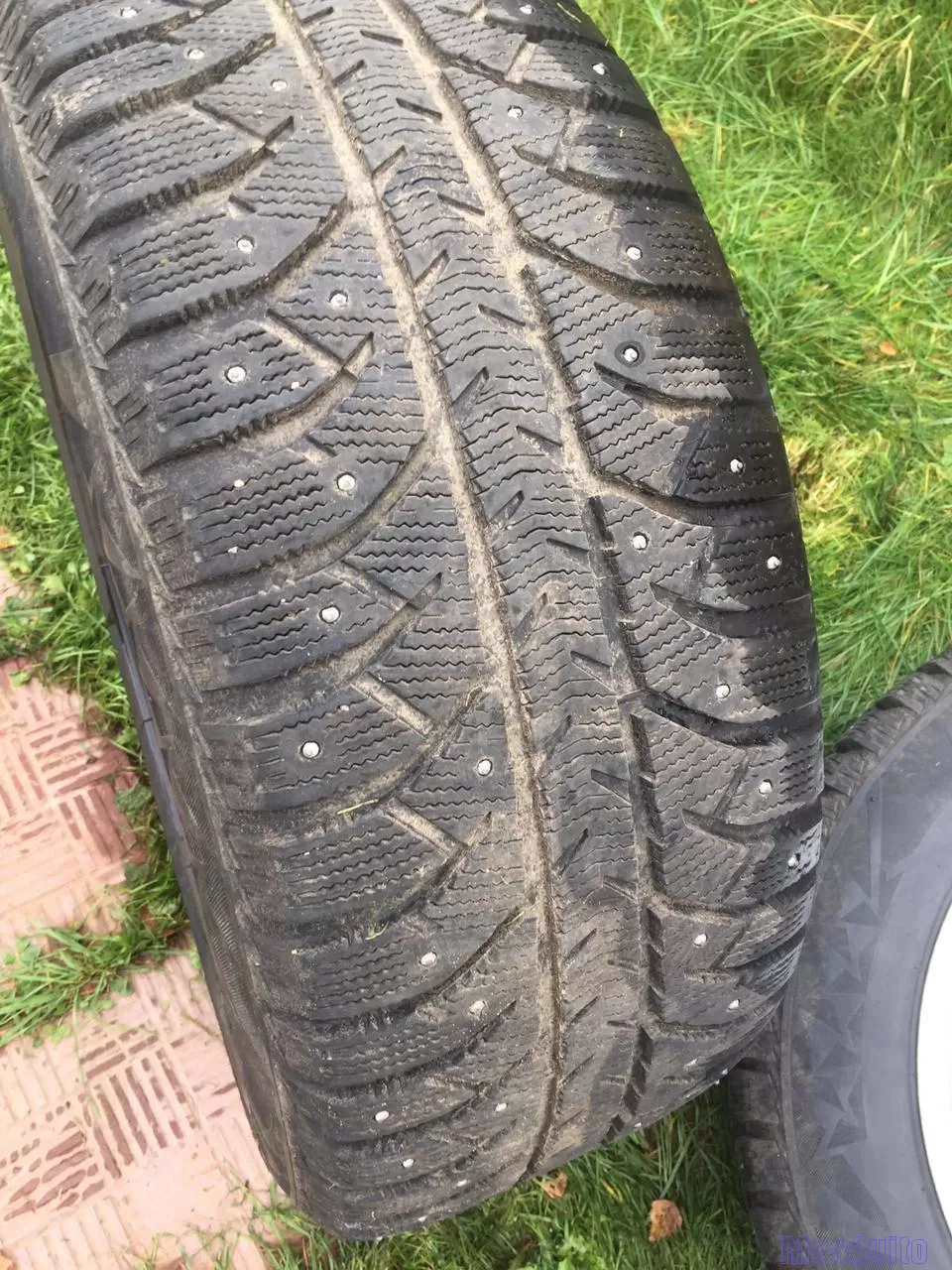 Зимняя шина Bridgestone Ice Cruiser 7000 255/55 R18  на дисках Мерседе