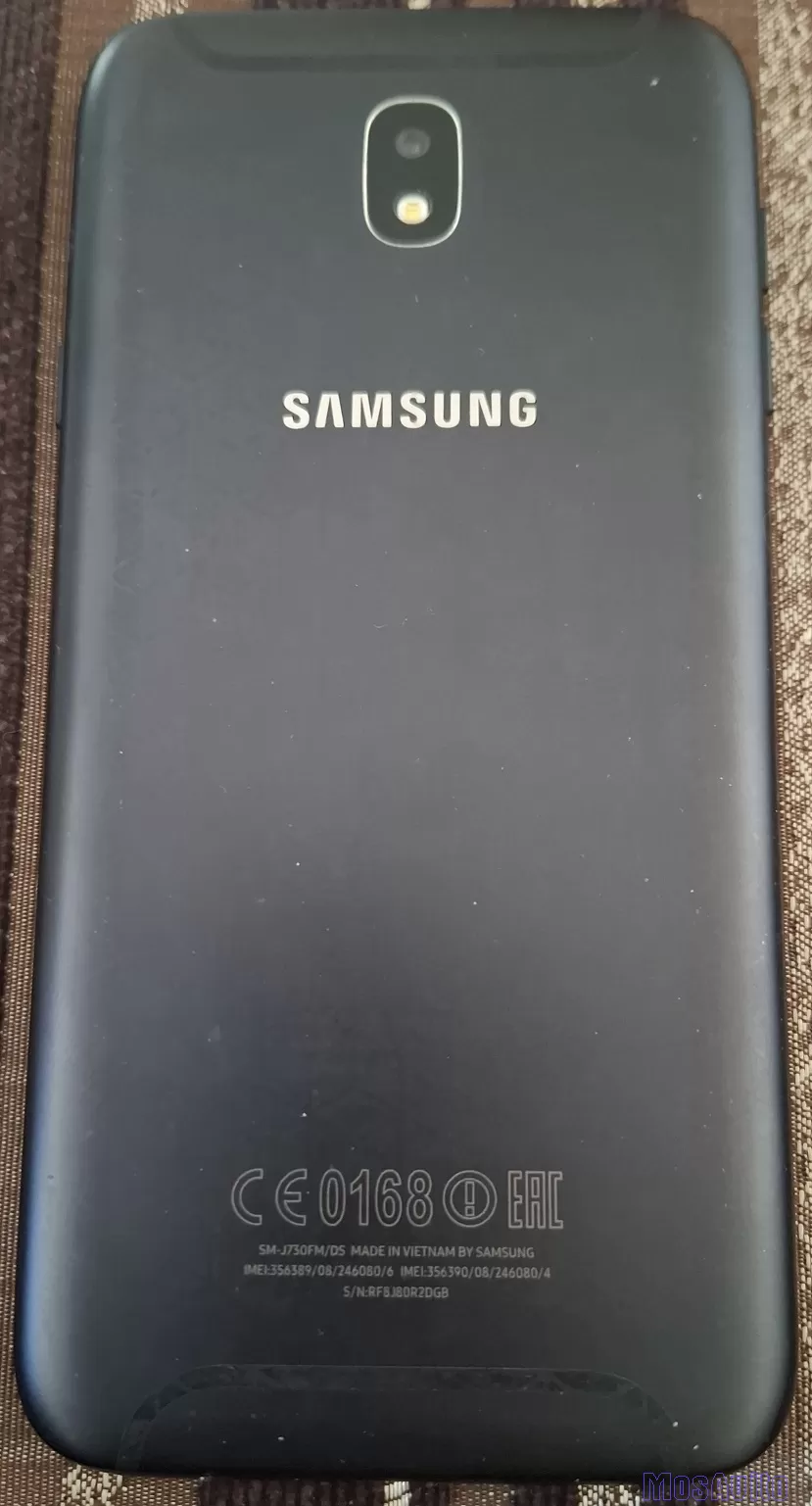 Продам телефон Samsung J7 2017 года